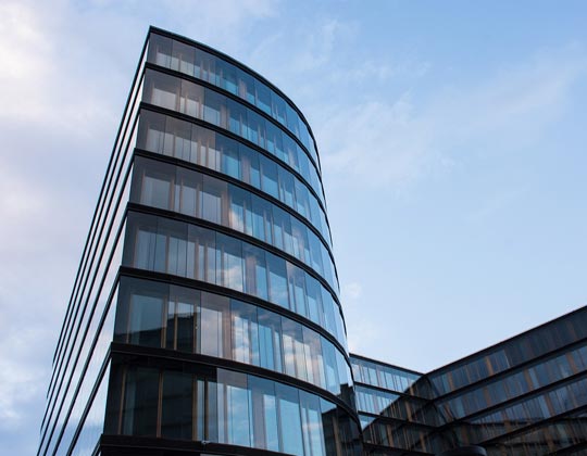 Wolkenkratzer aus Glas für Immobilienbewertungen aus Scheeßel bei Rotenburg